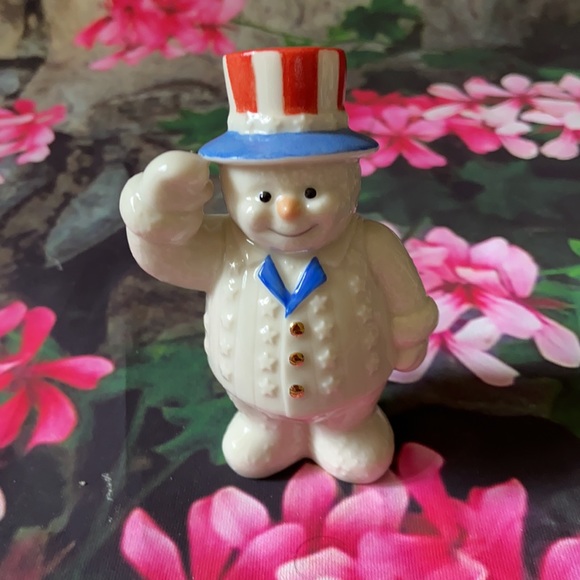 Lenox July-Snowy Patriot Snowman - Picture 2 of 4